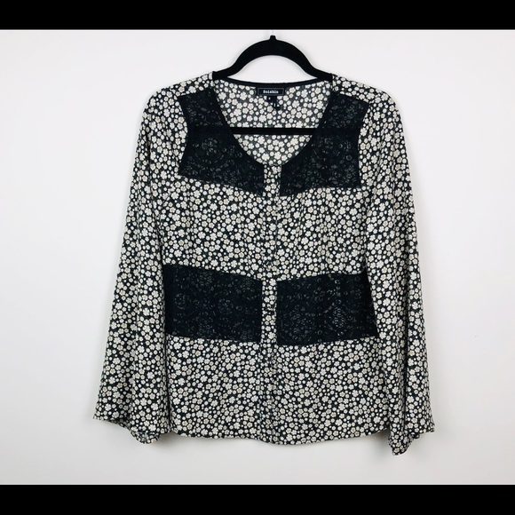 Soieblu Tops - Sold!!! Soieblu Bell Sleeve Blouse